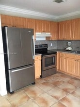 7095 NW 173rd Dr in Hialeah, FL - Building Photo - Building Photo