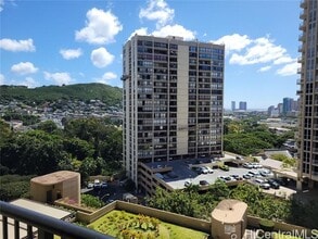 21 Craigside Pl in Honolulu, HI - Building Photo - Building Photo