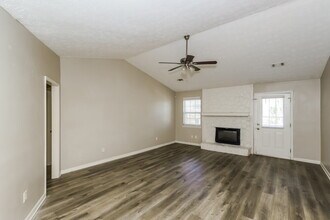 9185 Sunset Dr in Jonesboro, GA - Building Photo - Building Photo