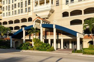 Gables Terrace in Miami, FL - Foto de edificio - Building Photo