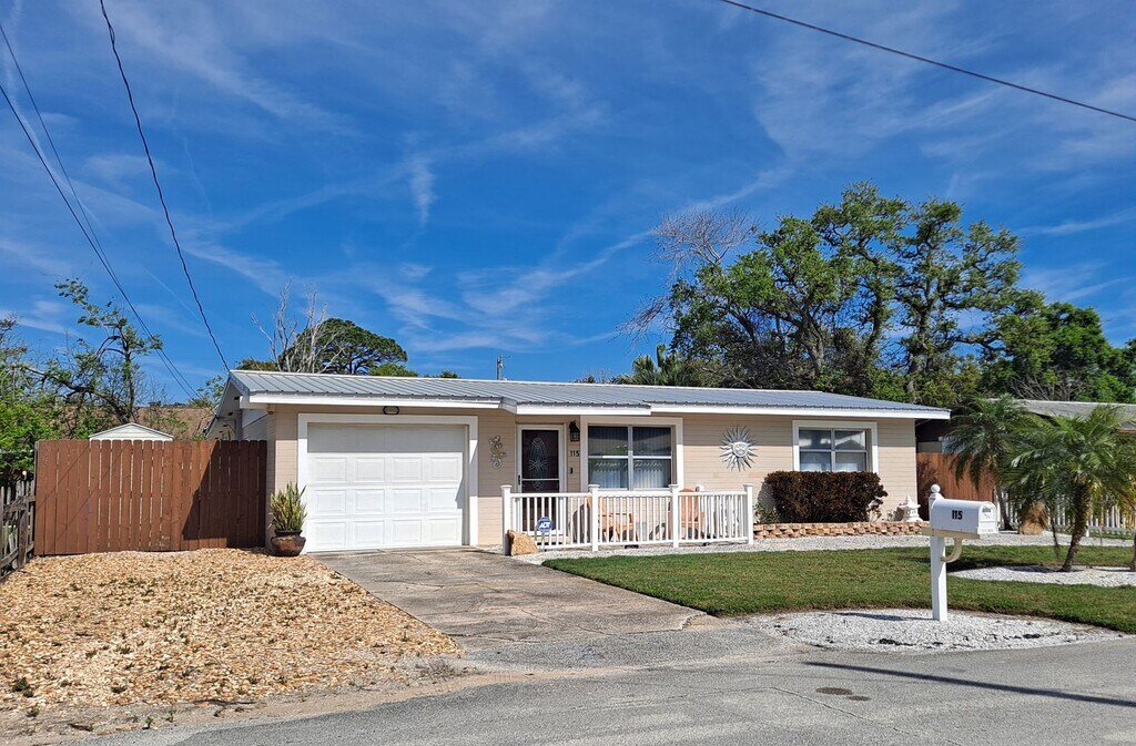 115 Neptune Dr Rentals in Edgewater, FL