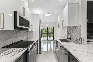 11311 Pond View Dr in Wellington, FL - Building Photo
