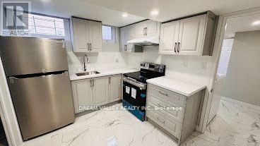 39 Graylee Ave in Toronto, ON - Building Photo - Building Photo