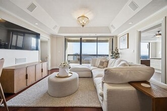 5909 Luther Ln in Dallas, TX - Building Photo - Building Photo