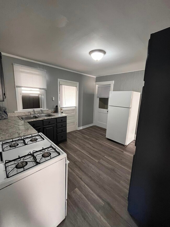 1609 Kenneth Ave, Unit REAR