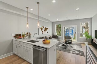 2114 N 8th St in Philadelphia, PA - Building Photo