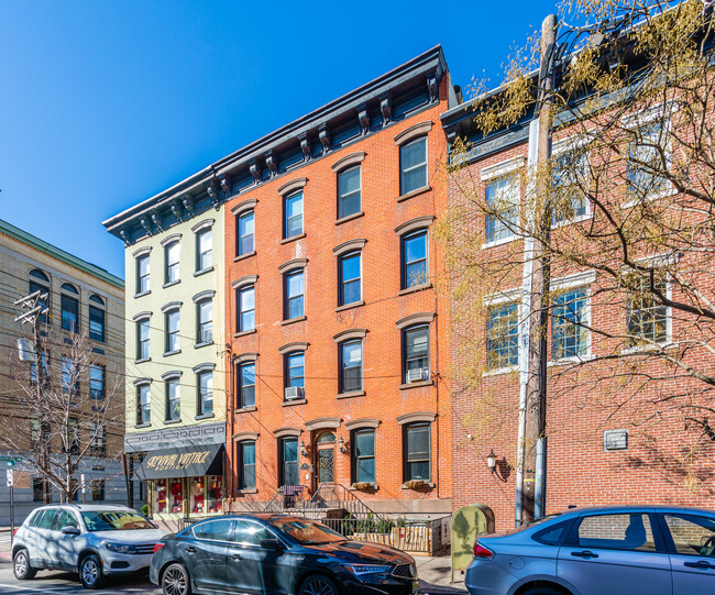 88 Park Ave in Hoboken, NJ - Building Photo - Building Photo