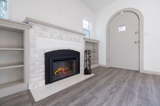 3740 Jeffrey Ave in Sacramento, CA - Building Photo - Building Photo