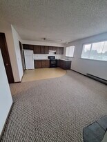 1460 Wilson Ave, Unit 1 in Havre, MT - Building Photo