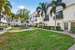 9739 Meadow Field Cir in Westchase, FL - Building Photo