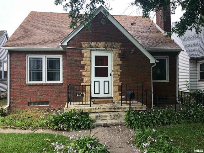 property at 440 E 30th St
