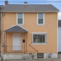 437 5th St, Unit #2 - Right in Carnegie, PA - Building Photo