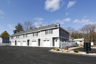 747 Main St in Tewksbury, MA - Building Photo