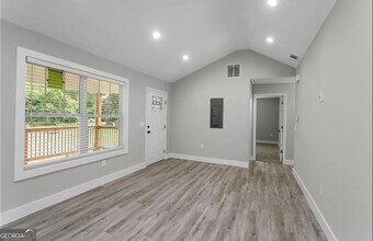 4154 Brenda Dr in Decatur, GA - Building Photo - Building Photo