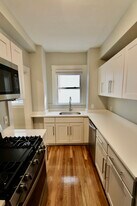 55 Estes St, Unit 1 in Lynn, MA - Building Photo
