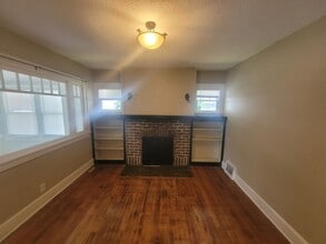 1625 E 13th St in Des Moines, IA - Foto de edificio - Building Photo