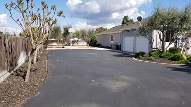 762 R St in Newman, CA - Building Photo - Building Photo