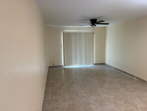 2325 West Pensacola St 113 in Tallahassee, FL - Foto de edificio - Building Photo
