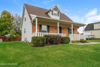 7703 Texlyn Ct in Louisville, KY - Building Photo - Building Photo