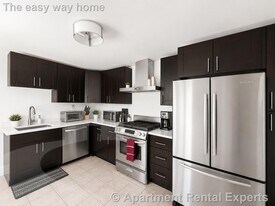 27-29-29 Thacher St in Malden, MA - Building Photo