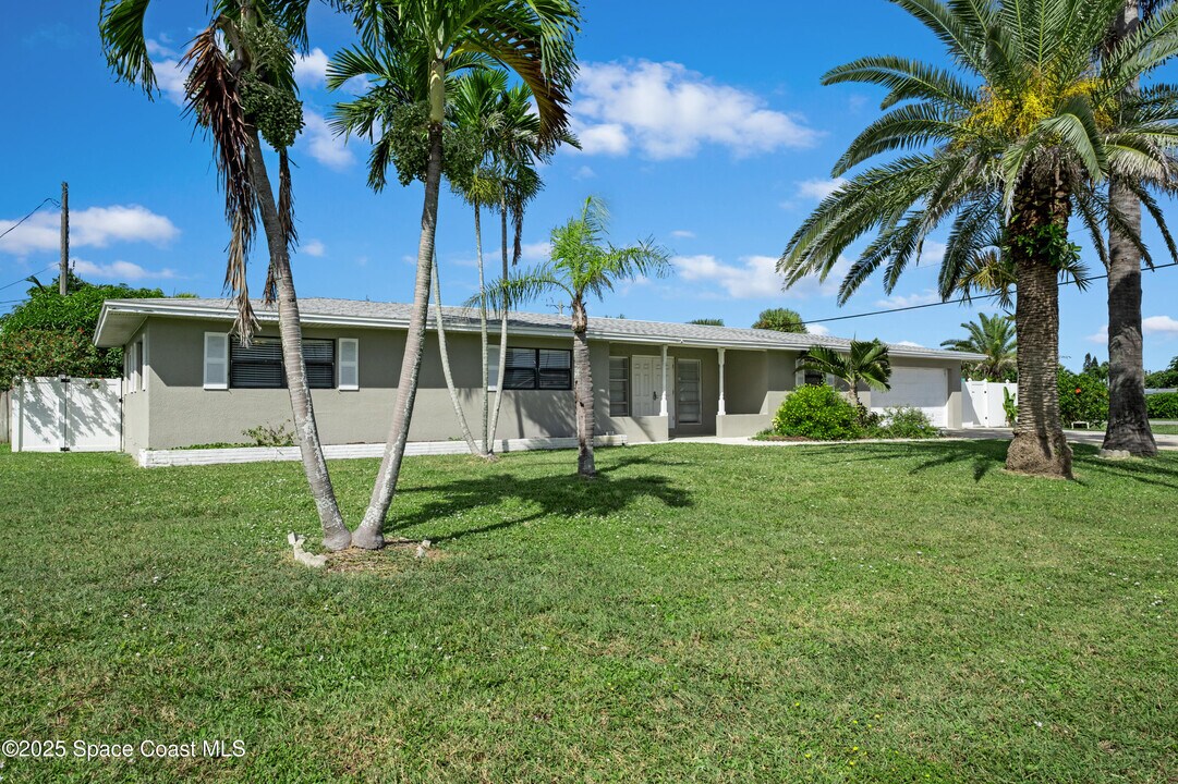 101 Diane Cir in Indialantic, FL - Building Photo