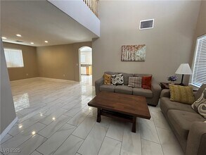 7975 Twain Harte St in Las Vegas, NV - Building Photo - Building Photo