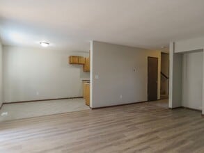 205 3rd St in Gaston, OR - Building Photo - Building Photo