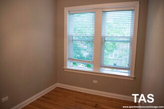 3804 N Marshfield Ave, Unit 2 in Chicago, IL - Building Photo - Building Photo