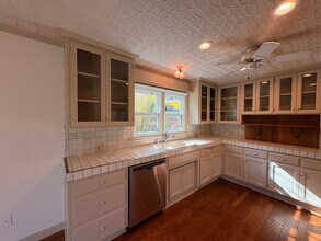 1017 Neptune Ave in Encinitas, CA - Building Photo - Building Photo