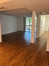 3660 Inverrary Dr in Lauderhill, FL - Building Photo - Building Photo