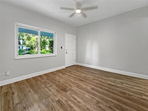 10512 51st Terrace N in St. Petersburg, FL - Building Photo - Building Photo