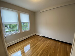 10 Hyde Park Ave, Unit 3 in Boston, MA - Foto de edificio - Building Photo