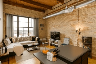 Hopson Flats in Grand Rapids, MI - Building Photo