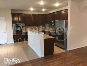 21422 Blooming Rock Ln in Spring, TX - Foto de edificio - Building Photo