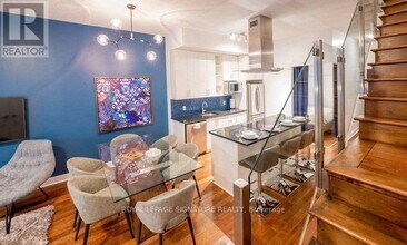 112 George St S in Toronto, ON - Building Photo - Building Photo