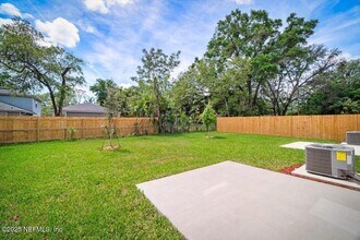8922 Free Ave in Jacksonville, FL - Building Photo - Building Photo