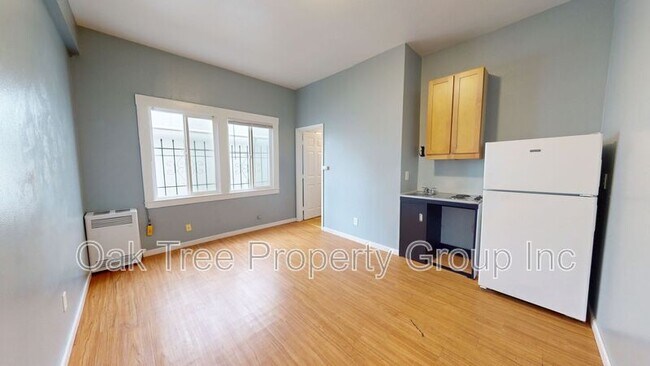property at 1607 2nd Ave