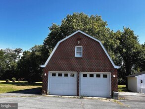 3290 Shawnee Dr in Winchester, VA - Building Photo - Building Photo