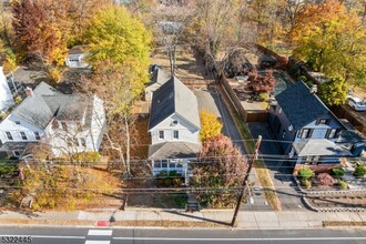 254 Grove St in Somerville, NJ - Building Photo - Building Photo