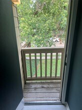 2100 Tanglewilde St in Houston, TX - Building Photo - Building Photo