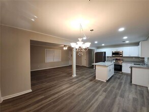 2830 Knollview Dr in Decatur, GA - Building Photo - Building Photo