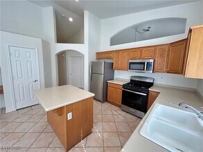 9757 Derbyhill Cir in Las Vegas, NV - Building Photo - Building Photo
