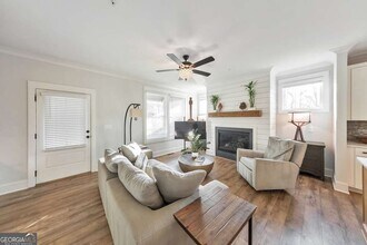 320 Oak Arms Wy in Woodstock, GA - Foto de edificio - Building Photo