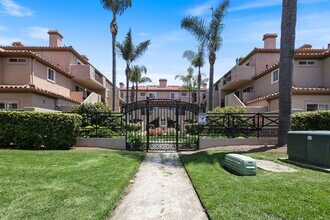 606 Lake St in Huntington Beach, CA - Building Photo - Building Photo