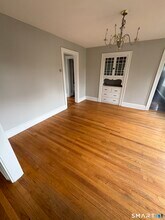 250 Greenfield St in Windsor, CT - Building Photo - Building Photo