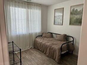 10960 Knoxville Way in Riverside, CA - Building Photo - Building Photo