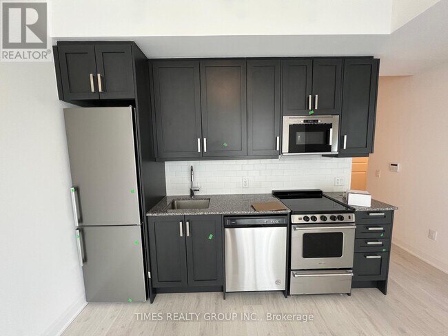 10-13010 Gatineau Dr in Vaughan, ON - Building Photo - Building Photo