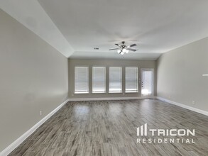 210 Morning Glory Pl in Red Oak, TX - Building Photo - Building Photo