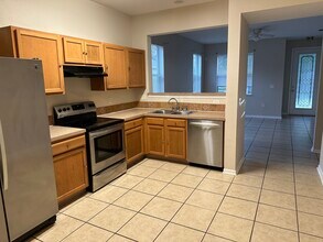 11253 Running Pine Dr in Riverview, FL - Building Photo - Building Photo