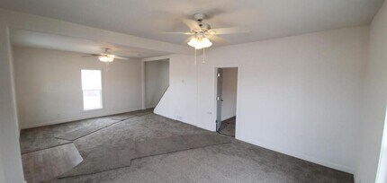 827 Douglas St in Sterling, CO - Building Photo - Building Photo